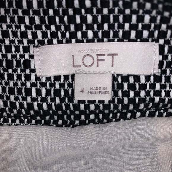 Ann Taylor LOFT Skirt, Size 4 - Picture 3 of 3